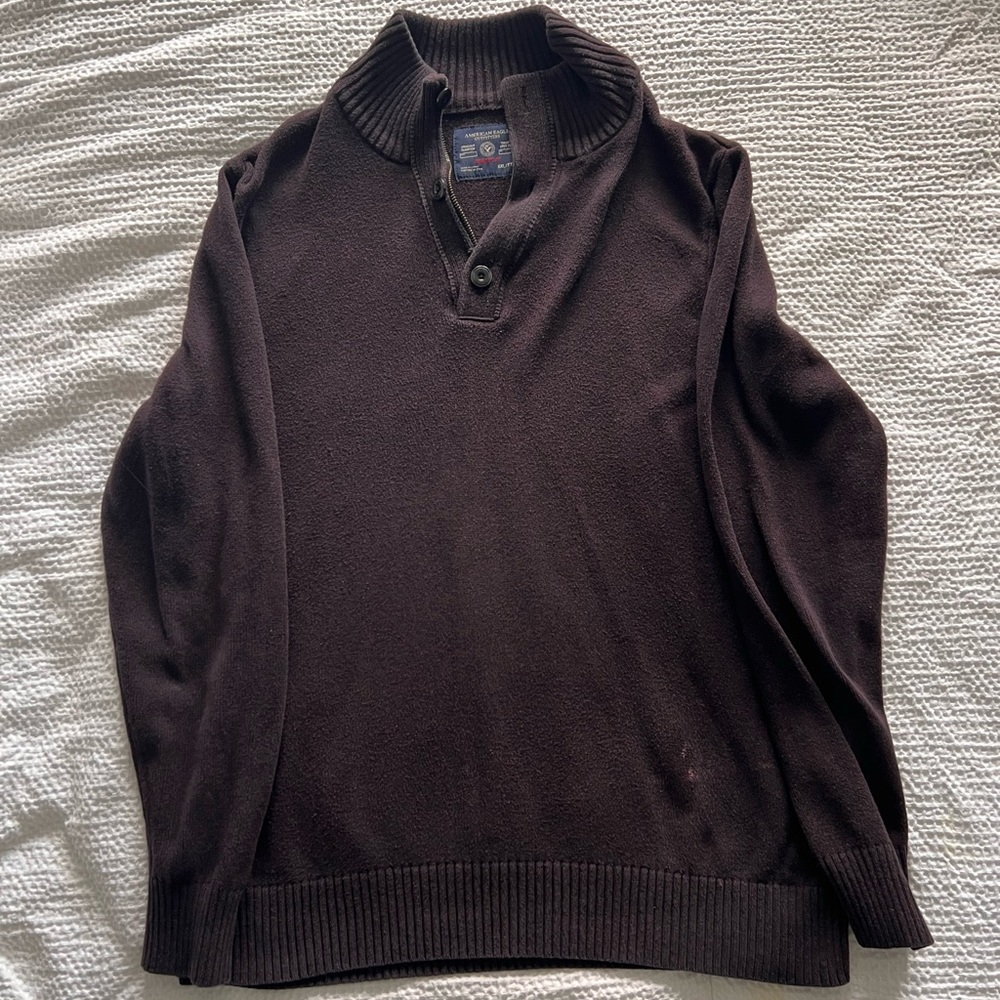 American Eagle Pull Over Sweater